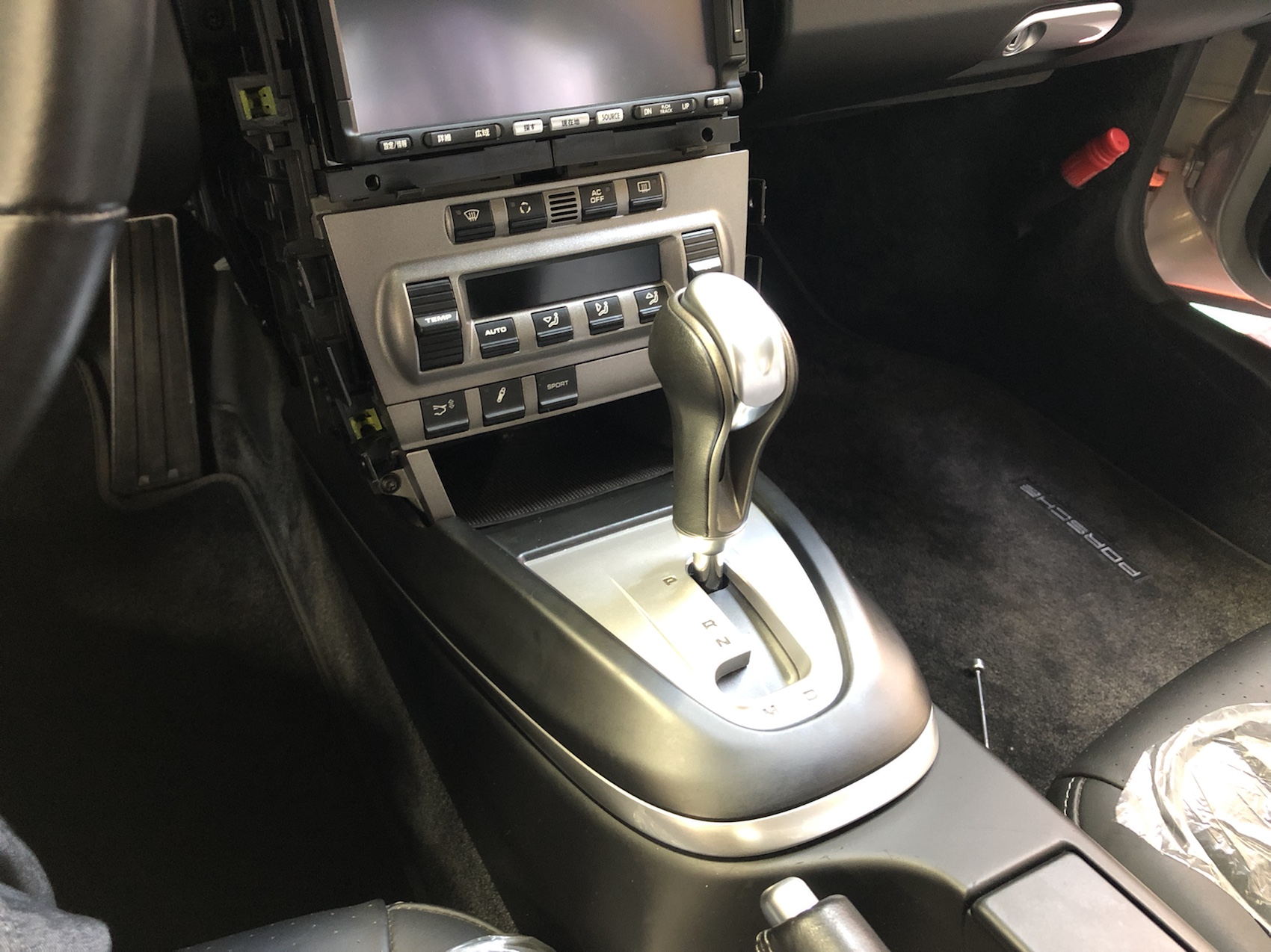 ポルシェ997 シフトレバー動かない | ジャパントレーディング